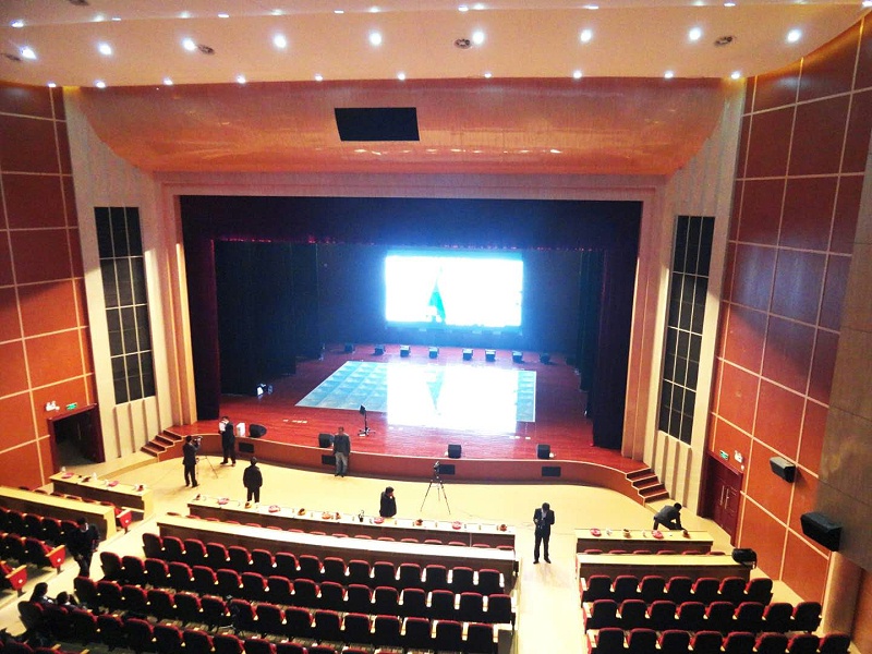 剧场舞台反差国产在线观看设计案例及其在演出中的应用