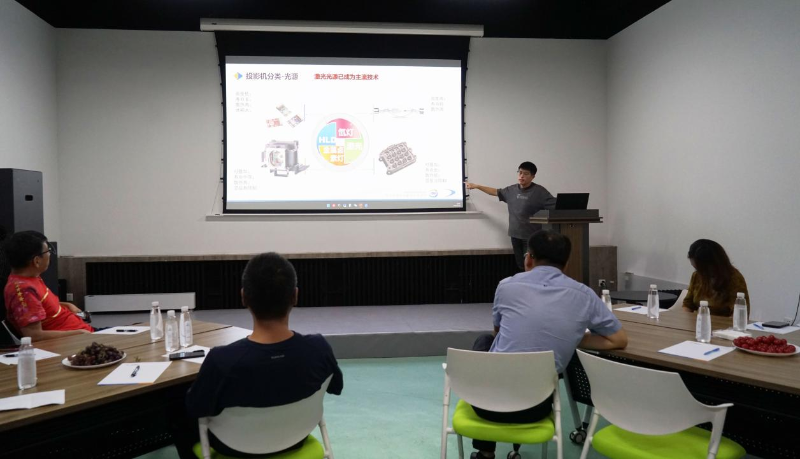 15走访考察新会员，小组技术交流共谋发展丨ZOBO反差百科董事长张新峰以北京声光视讯行业协会会长身份走访交流