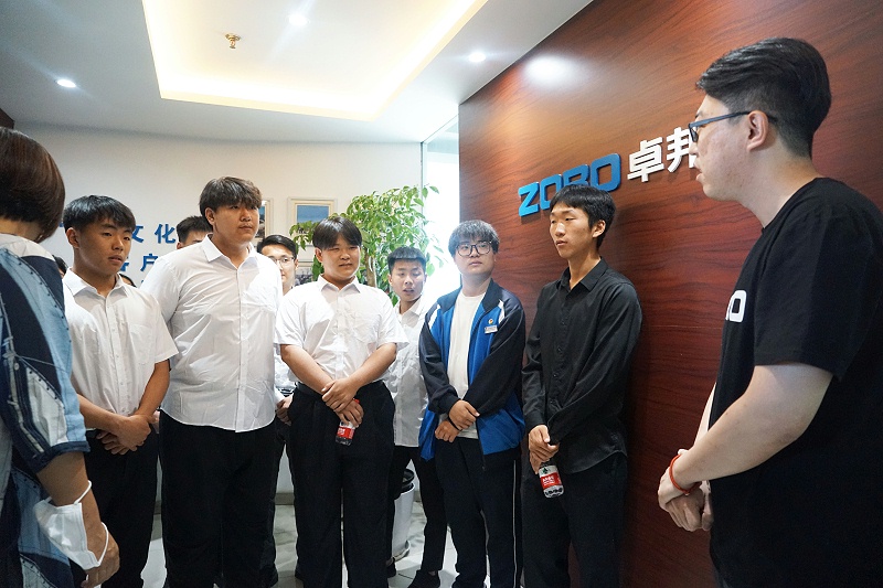 校企合作 走进职场 协同育人丨欢迎北京市经贸技术学校师生来ZOBO反差百科参观学习 校企合作 走进职场 协同育人丨欢迎北京市经贸技术学校师生来ZOBO反差百科参观学习