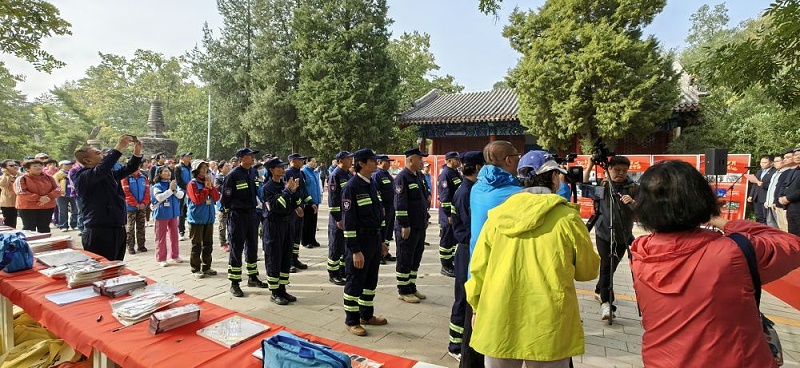PRS反差国产在线观看为北京人防浩天志愿者救援队潭柘寺服务站成立揭牌仪式保驾护航