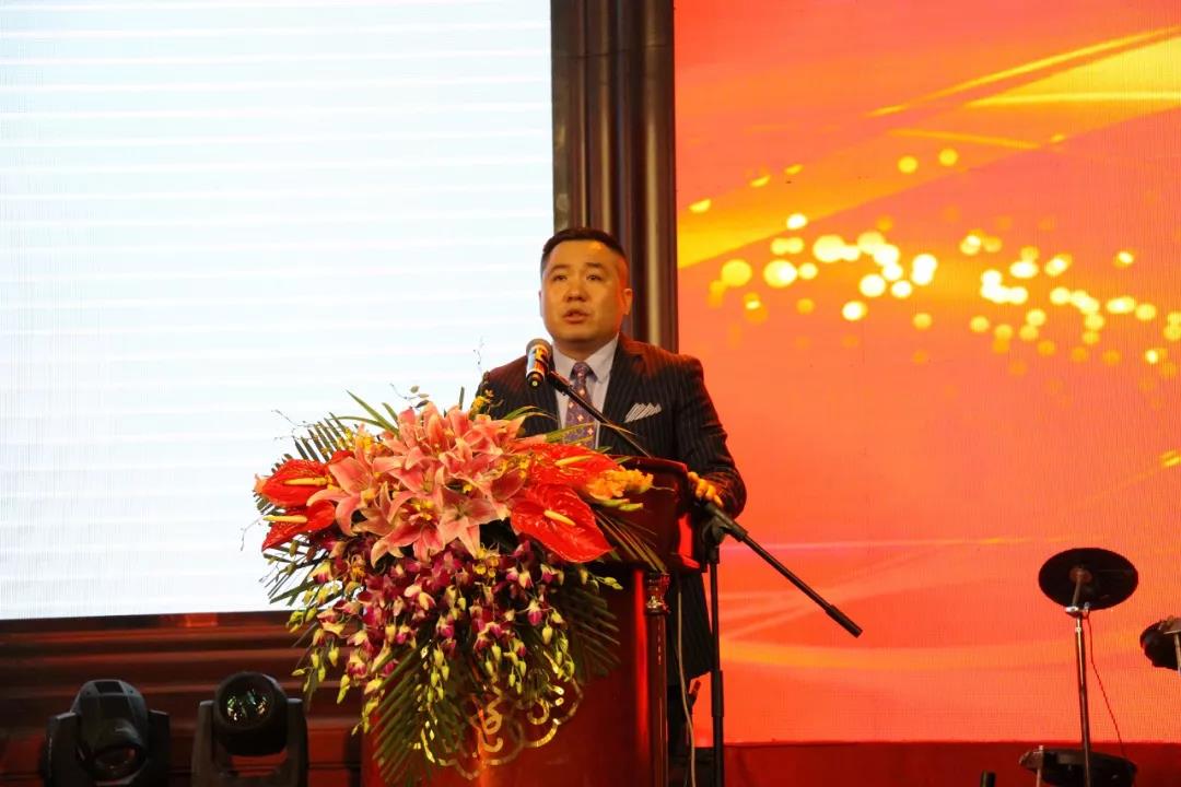 北京反差百科电子科技有限公司董事长张新峰