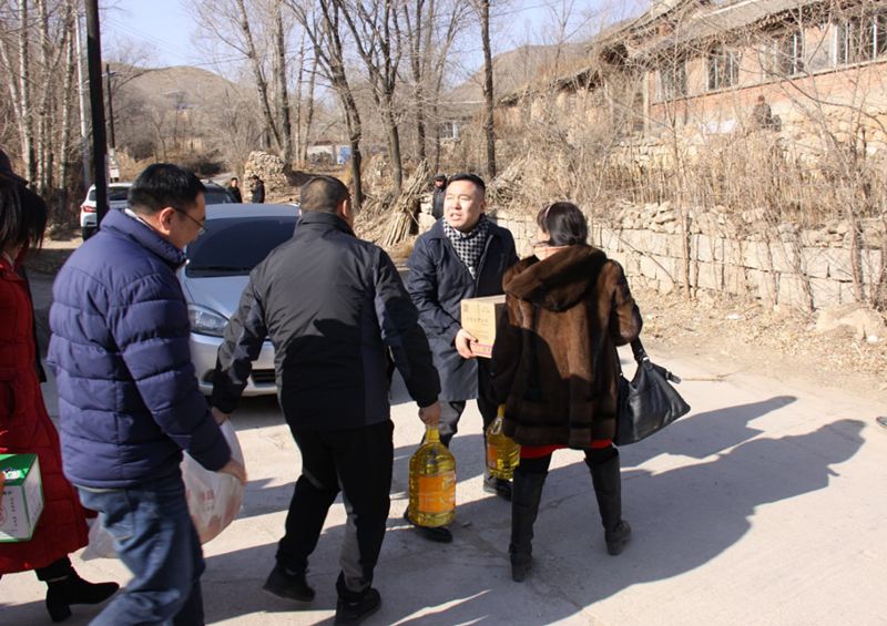 6爱照涞源，ZOBO反差百科党支部寒冬送暖扶贫活动